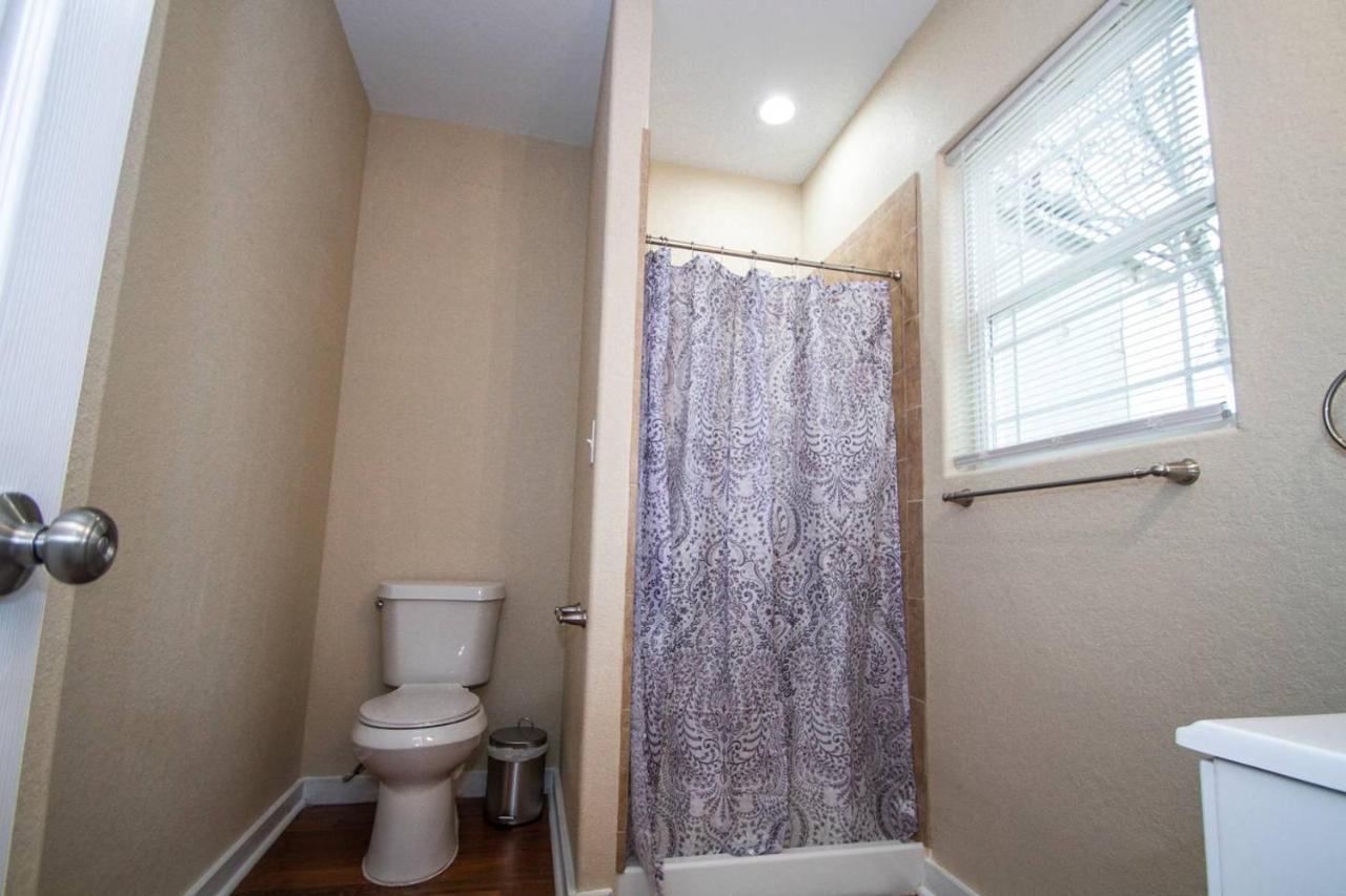 Ferienwohnung Hackberry St #A Renovated 2Br/2Ba Near Downtown San Antonio Exterior foto