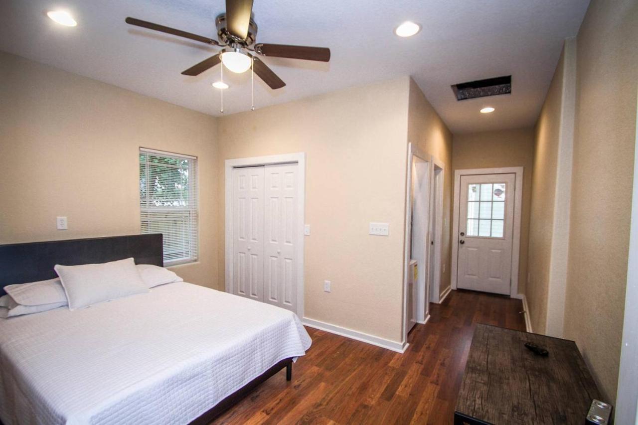 Ferienwohnung Hackberry St #A Renovated 2Br/2Ba Near Downtown San Antonio Exterior foto