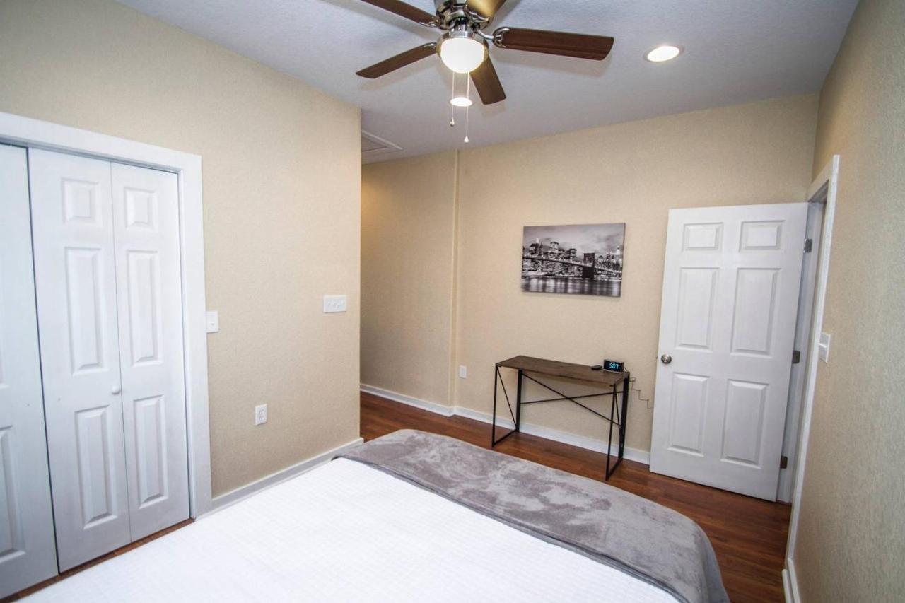 Ferienwohnung Hackberry St #A Renovated 2Br/2Ba Near Downtown San Antonio Exterior foto