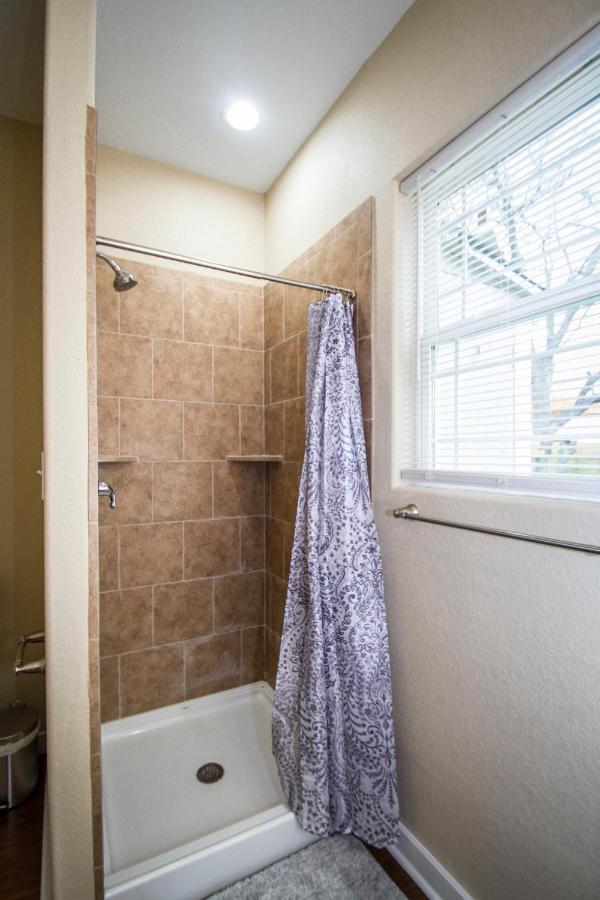 Ferienwohnung Hackberry St #A Renovated 2Br/2Ba Near Downtown San Antonio Exterior foto